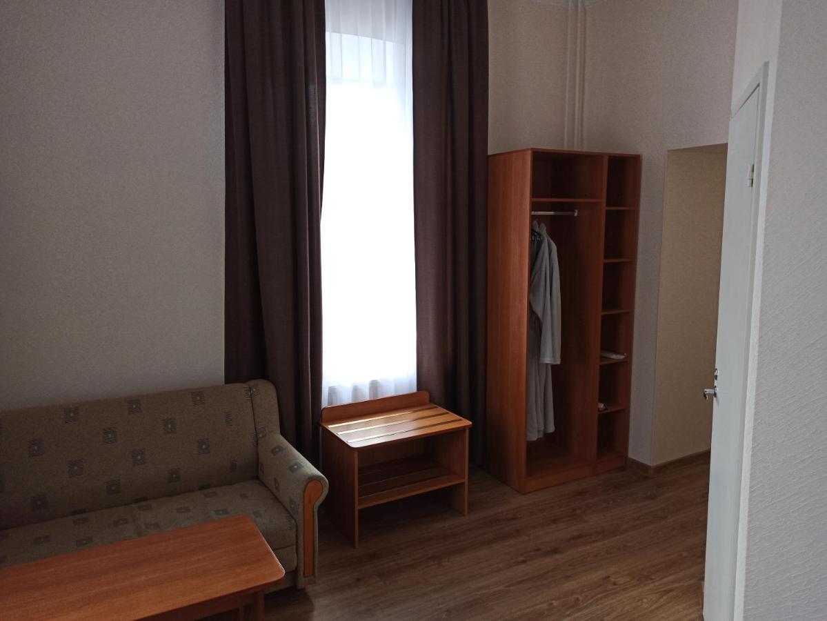 Central Hotel 나르바 외부 사진